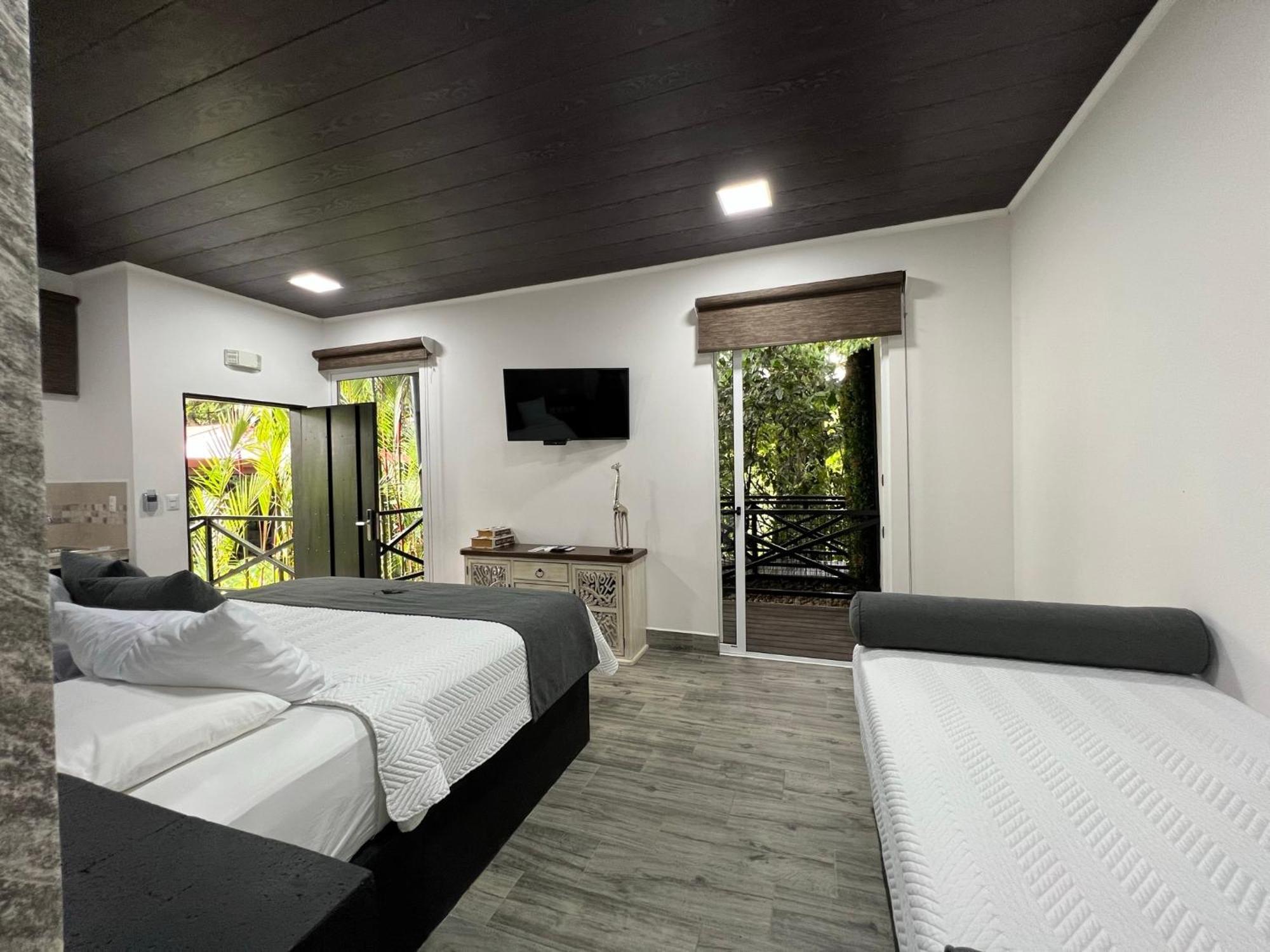 Hotel Boutique Casa Del Rio La Fortuna Luaran gambar